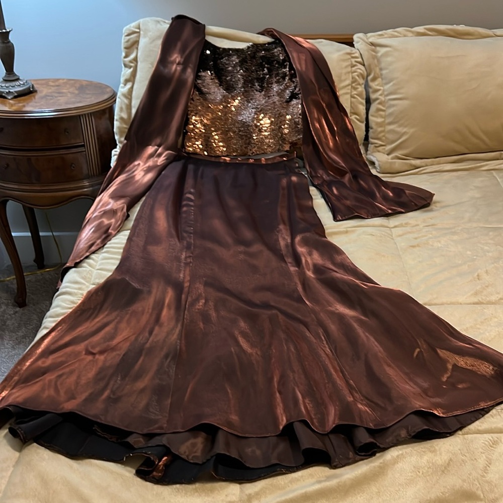 Beautiful 2 Piece Skirt and Top with Shawl